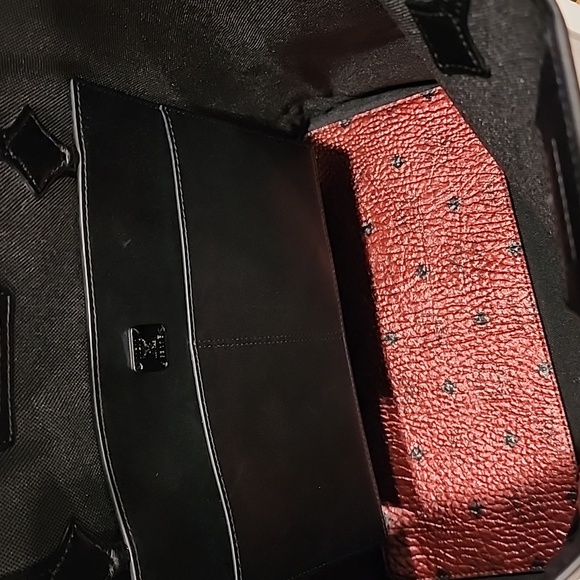 MCM Metallic Scooter Red Medium Kira NS Shopper Tote - Picture 2 of 16